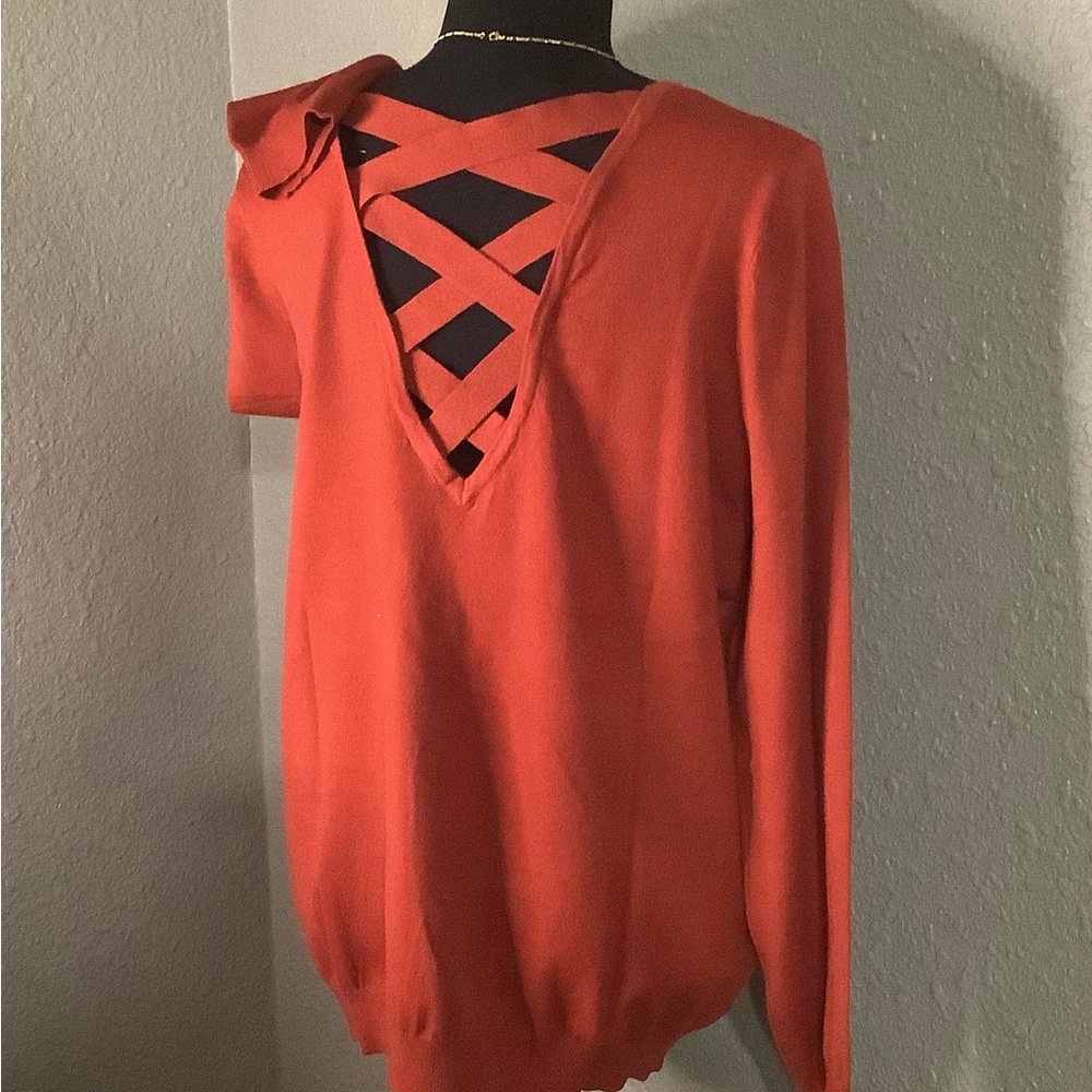 LOVE ELLIE V Neck‎ Sweater with Cross Cross in burnt orange